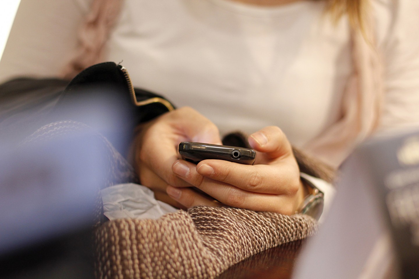 Pisanje poruka na mobitel može biti štetno za vaše zdravlje