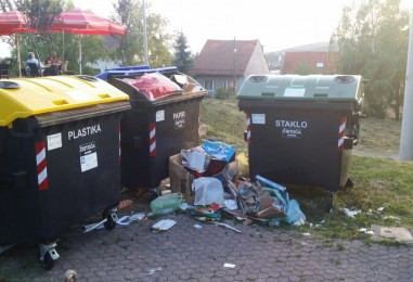 Vandali palili spremnike za otpad u istočnom dijelu Zagreba