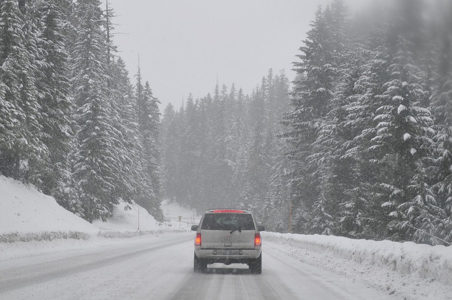 ZIMSKI UVJETI Mnoge ceste zatvorene zbog snijega