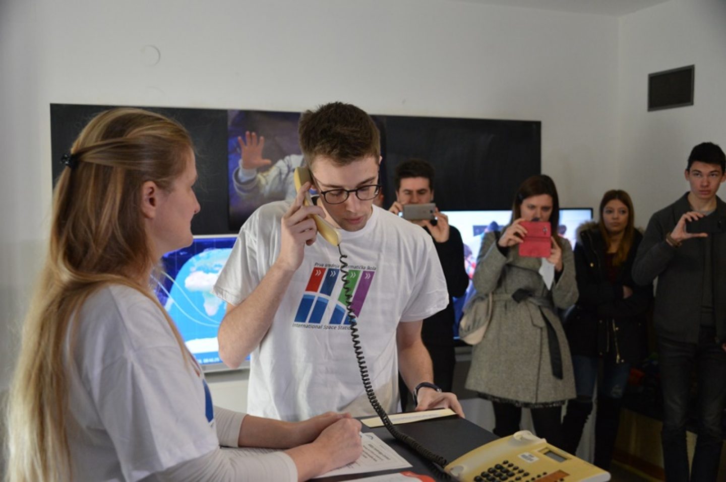 HELLO ZAGREB, HERE NASA: Zagrebački učenici razgovarali s astronautom!