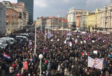 BLAMAŽA MUP-a: Ljudi masovno ISMIJAVAJU PROCJENU o 5000 prosvjednika na krcatom Trgu!