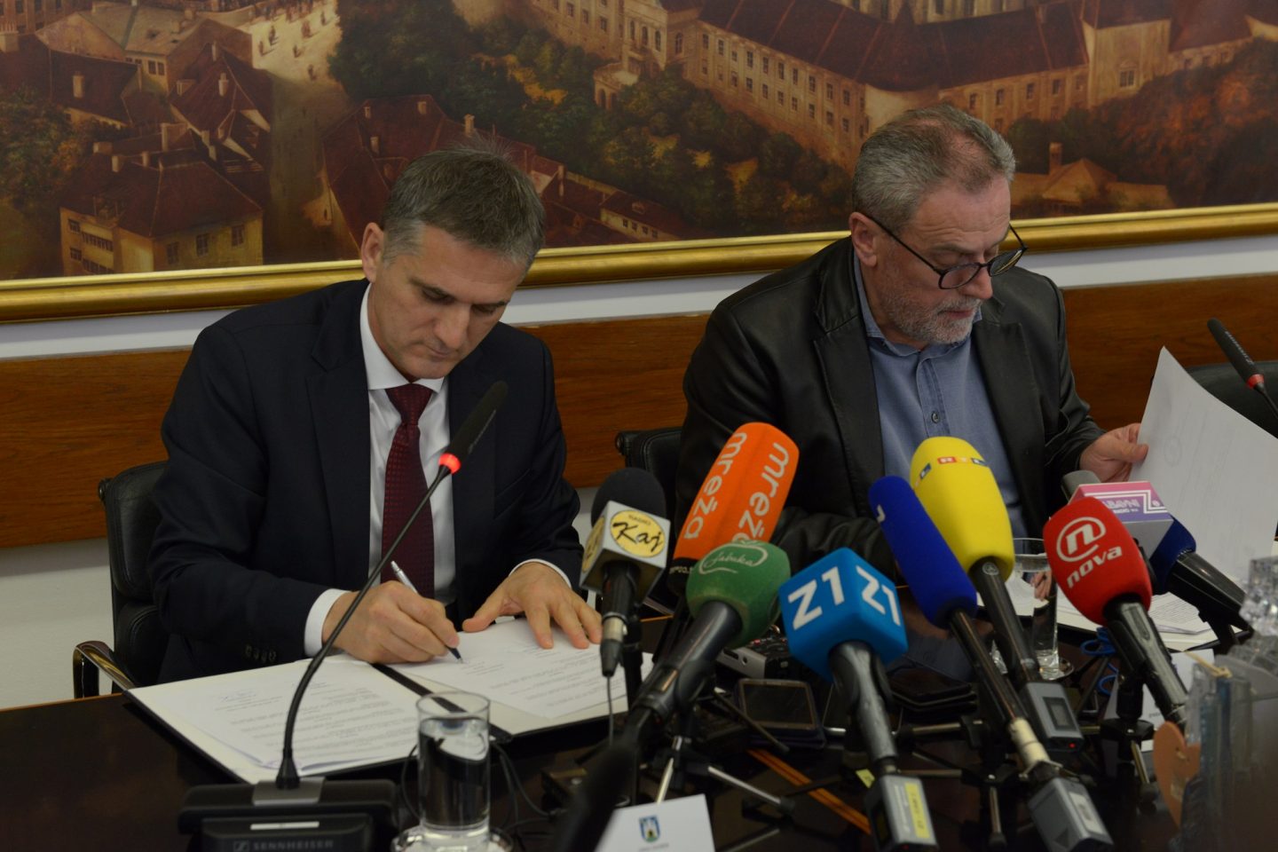 Goran Marić i Milan Bandić potpisali ugovor o darivanju parcele za sljemensku žičaru