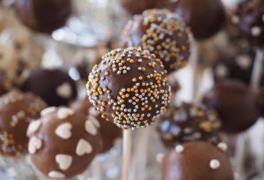 Počinju dani slatkih užitaka: već od sutra uživajte u čokoladiranom gulašu od vepra