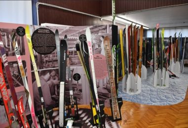 Bojan Križaj na otvaranju izložbu skija ELANA u Tehničkom muzeju