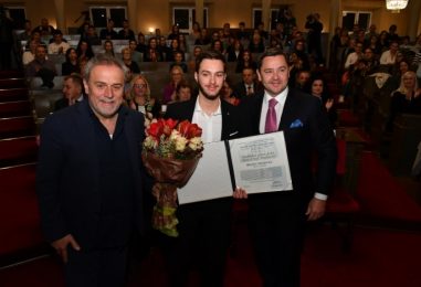 Učenici Tvrtko Šapina i Mislav Matijević dobili nagradu Luka Ritz – Nasilje nije hrabrost