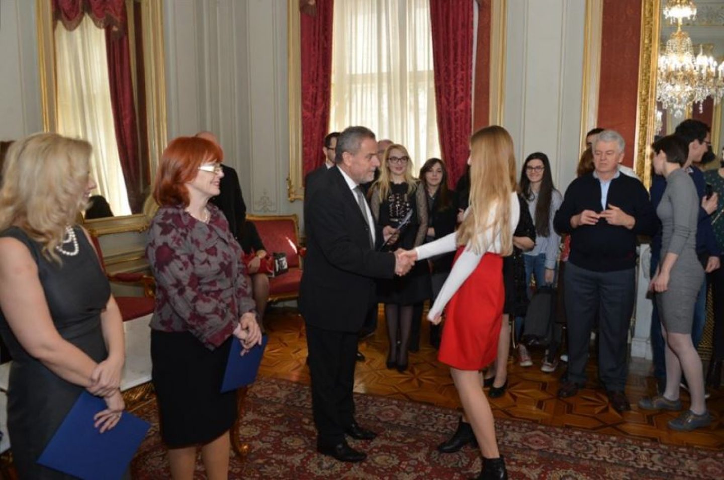 Grad Zagreb daje 186 stipendija najboljim učenicima, studentima i doktorantima