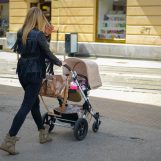 Počinje isplata novčane pomoći Grada Zagreba za opremu novodođenog djeteta