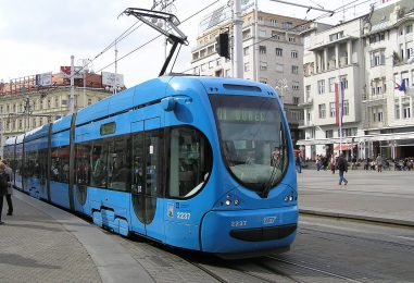 Umirovljenicima grada Zagreba i dalje besplatan prijevoz ZET-om