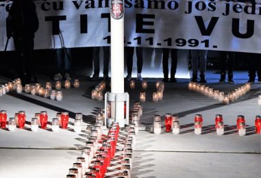 Dan sjećanja na žrtvu Vukovara i Škabrnje u Zagrebu
