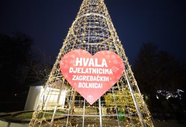 Simbolično označavanje početka Adventa u Zagrebu